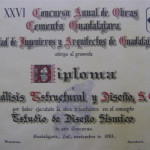 PREMIOS Y RECONOCIMIENTOS :